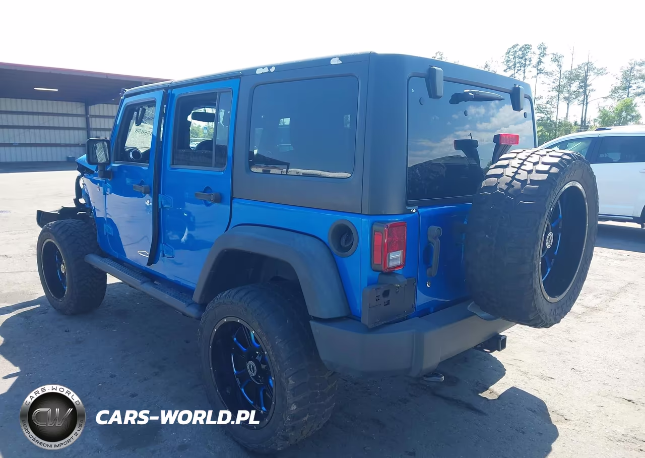 2015 Jeep Wrangler Unlimited Rubicon VIN:1C4BJWFG3FL580624 - 3