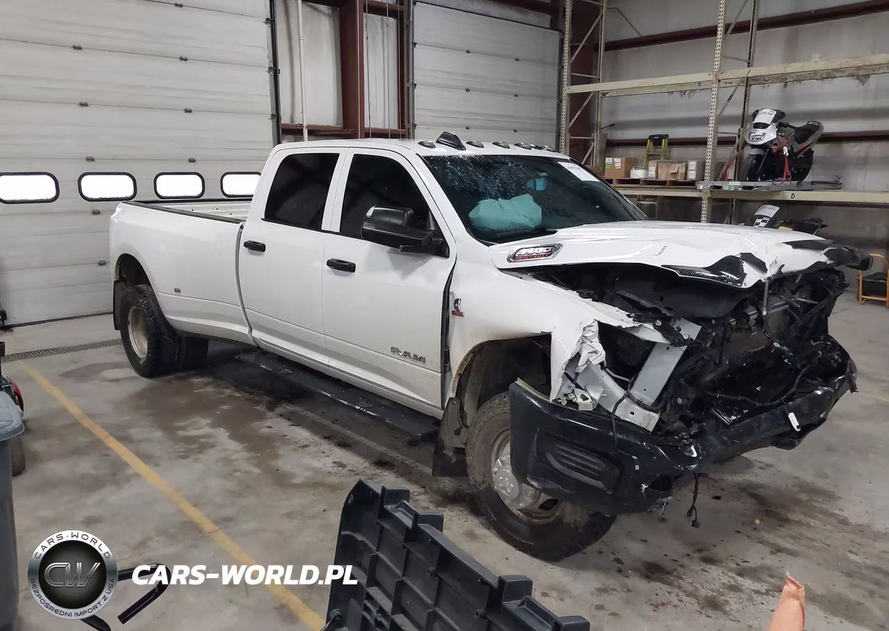 2021 Ram 3500 Tradesman 4X4 8' Box