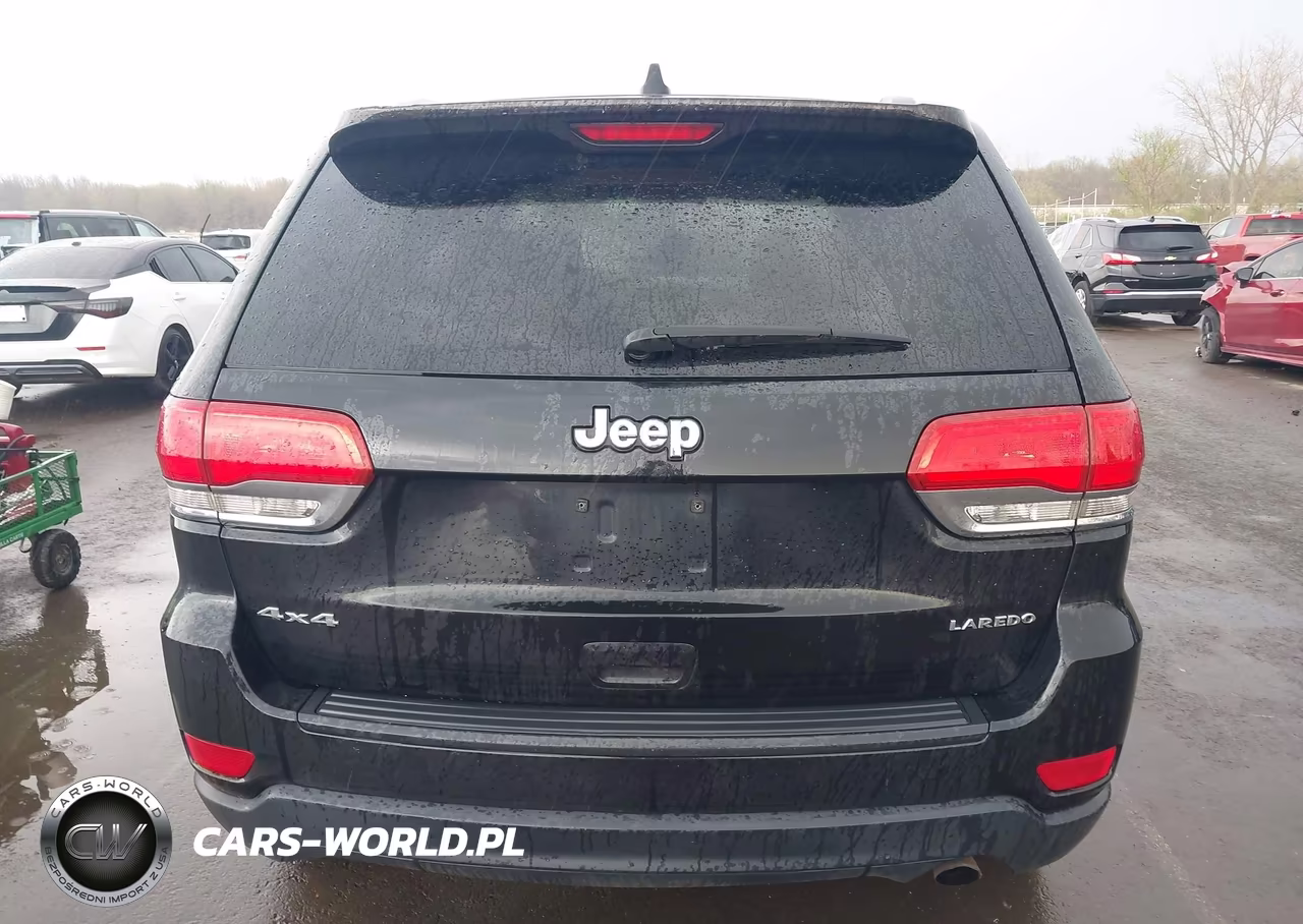 2014 Jeep Grand Cherokee Laredo VIN:1C4RJFAGXEC352253 - 15