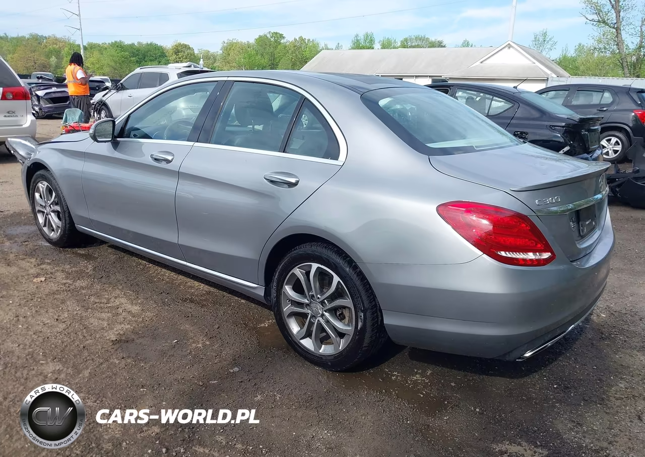 2016 Mercedes-Benz C 300 4Matic VIN:55SWF4KB7GU136988 - 3