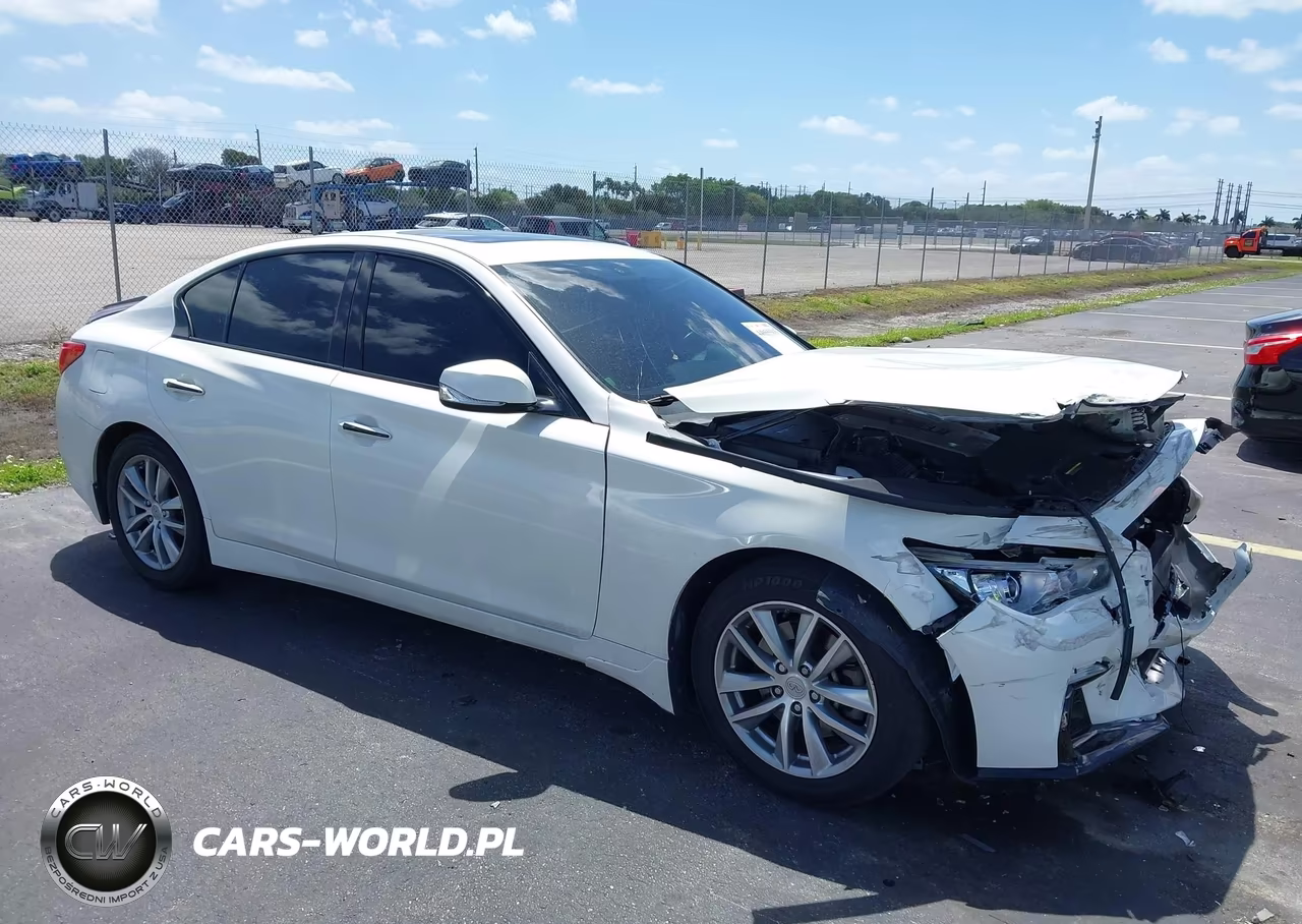 2015 Infiniti Q50 Base