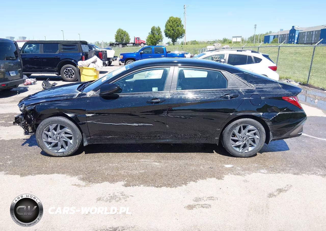 2025 Hyundai Elantra Hybrid Blue VIN:KMHLM4DJ1SU143803 - 14