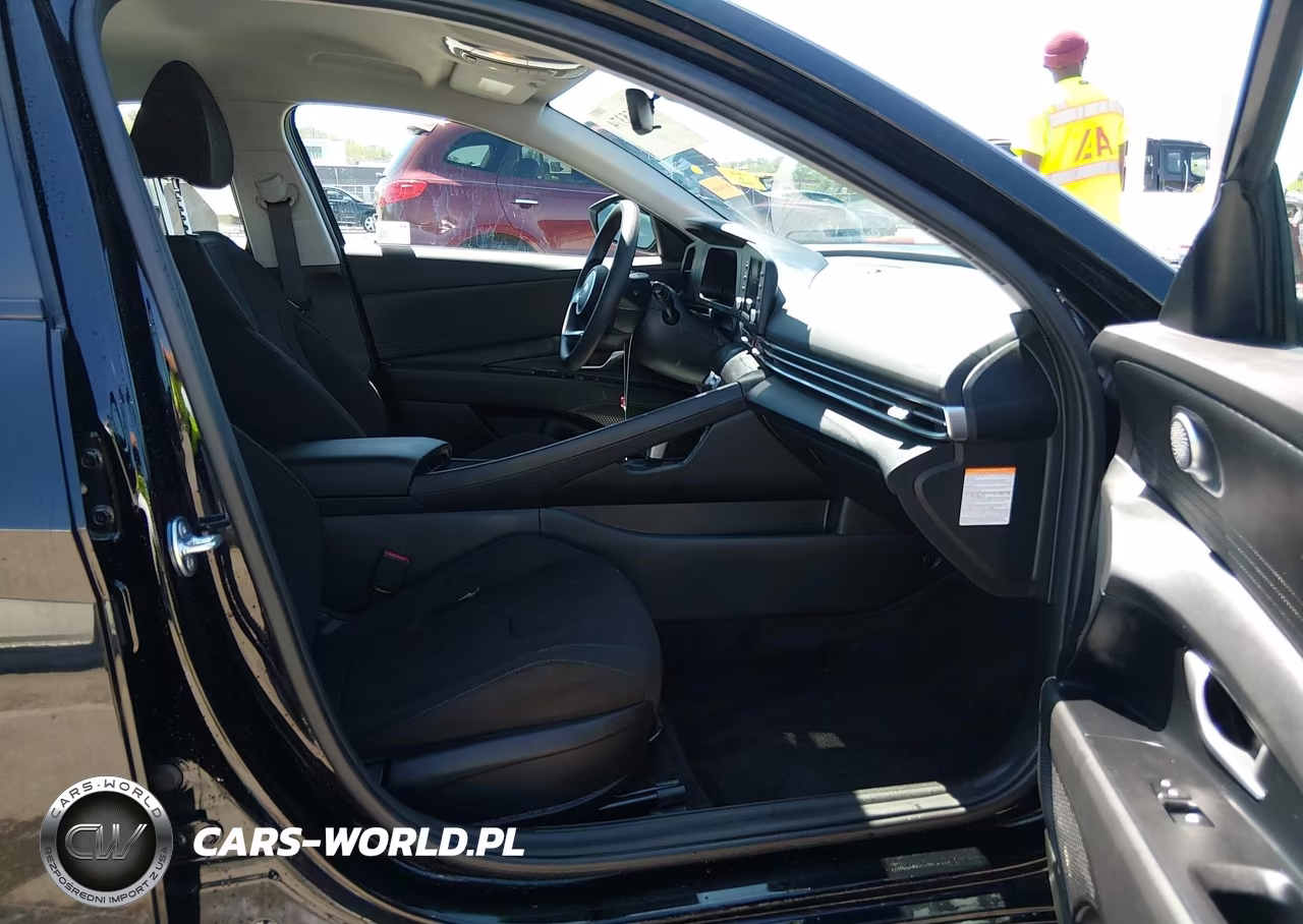2025 Hyundai Elantra Hybrid Blue VIN:KMHLM4DJ1SU143803 - 5