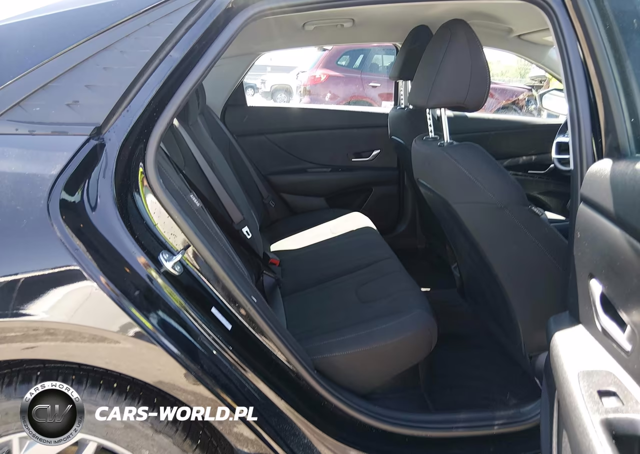 2025 Hyundai Elantra Hybrid Blue VIN:KMHLM4DJ1SU143803 - 8