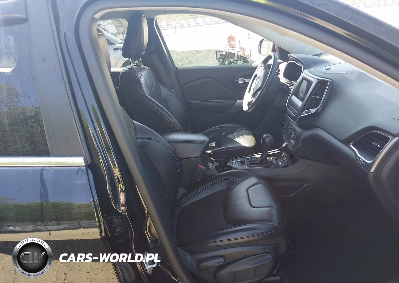 2020 Jeep Cherokee Latitude Plus Fwd VIN:1C4PJLLB9LD634124 - 5