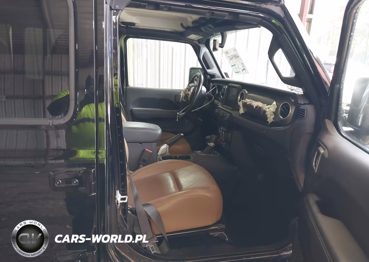 2020 Jeep Wrangler Unlimited Rubicon 4X4 VIN:1C4HJXFG1LW246523 - 5