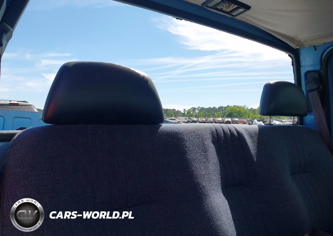 1996 Chevrolet Gmt-400 C1500 VIN:1GCEC14W2TZ135269 - 8