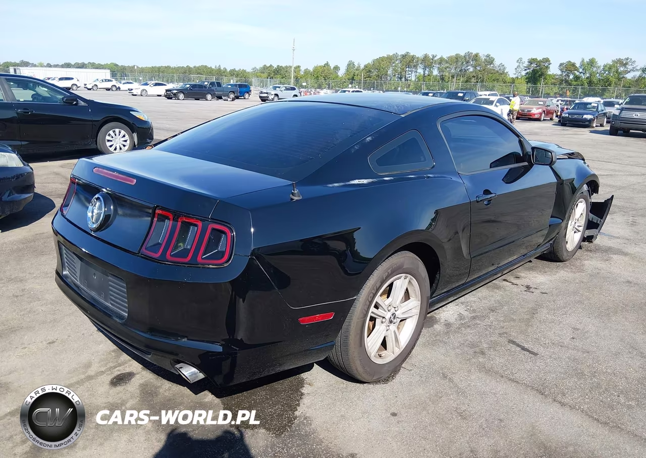 2014 Ford Mustang V6 VIN:1ZVBP8AM8E5283436 - 4