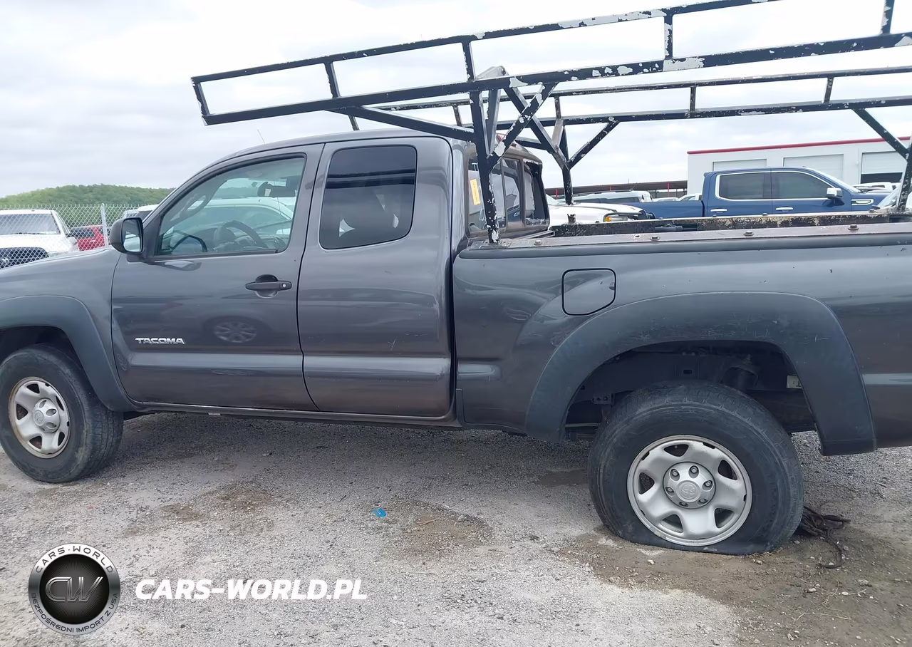 2015 Toyota Tacoma Prerunner VIN:5TFTX4GNXFX045710 - 14