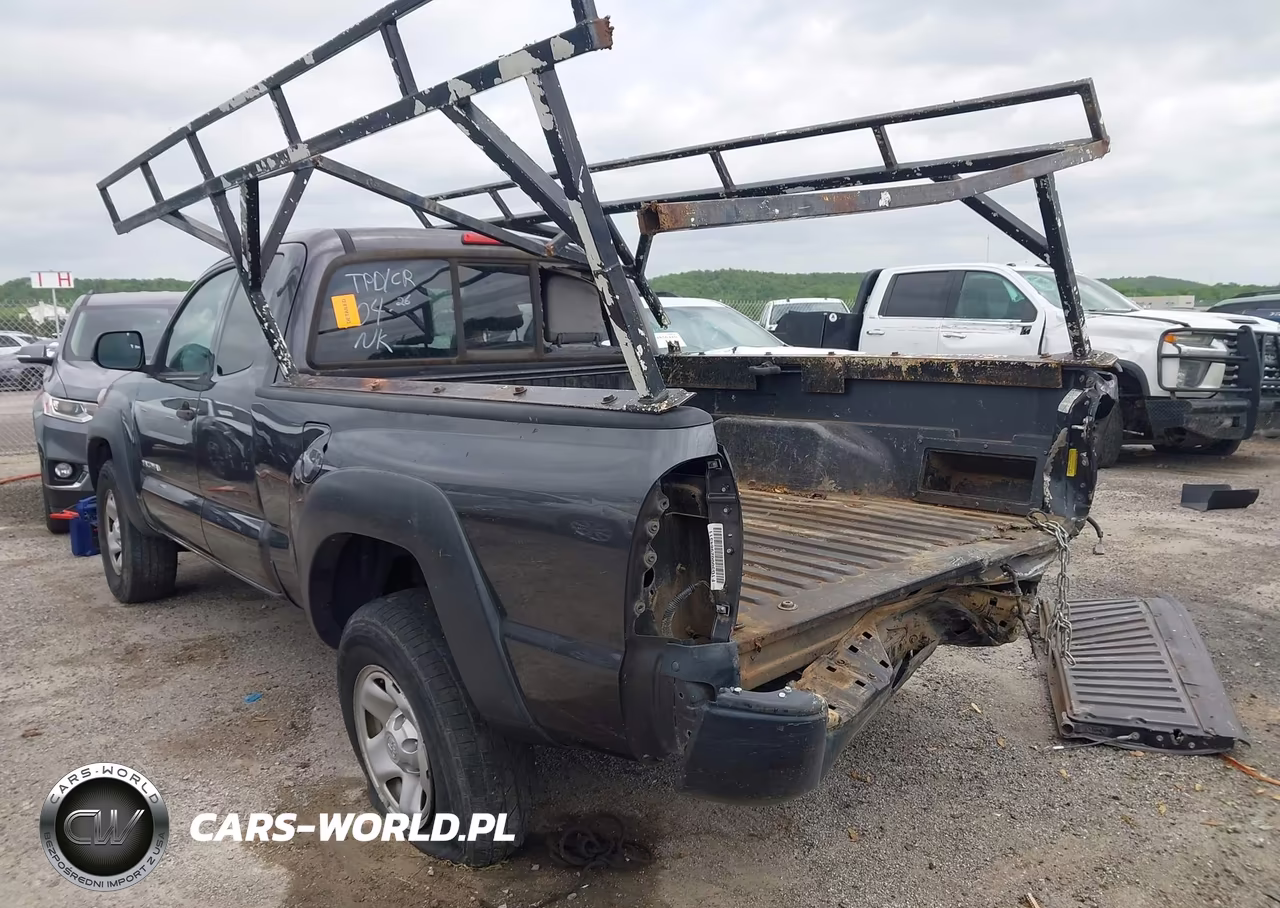 2015 Toyota Tacoma Prerunner VIN:5TFTX4GNXFX045710 - 18