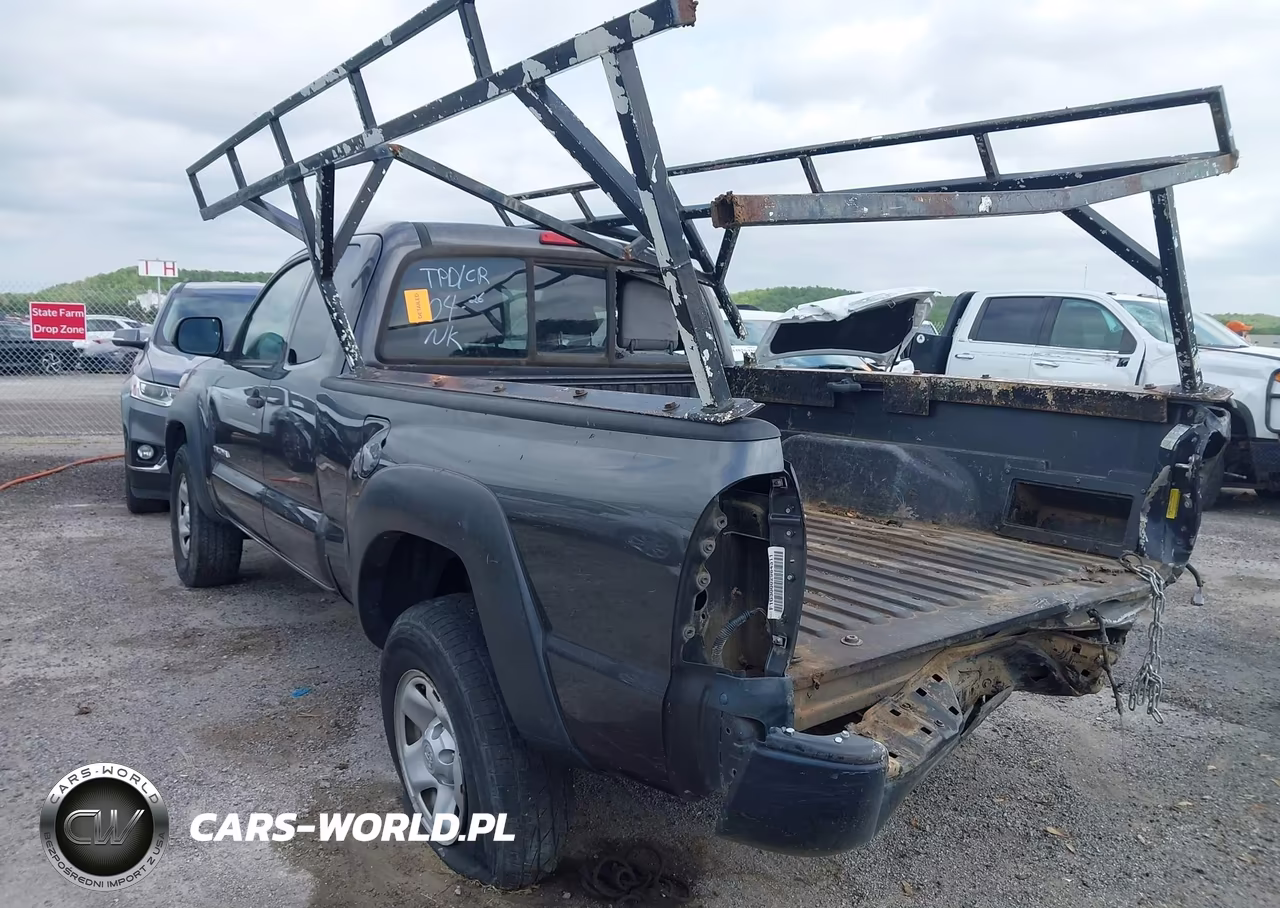2015 Toyota Tacoma Prerunner VIN:5TFTX4GNXFX045710 - 3