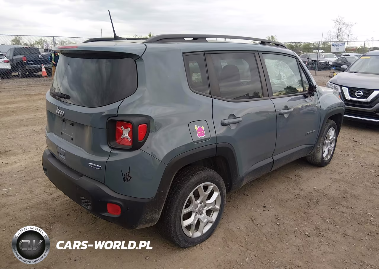 2018 Jeep Renegade Latitude 4X4 VIN:ZACCJBBB3JPH18576 - 4