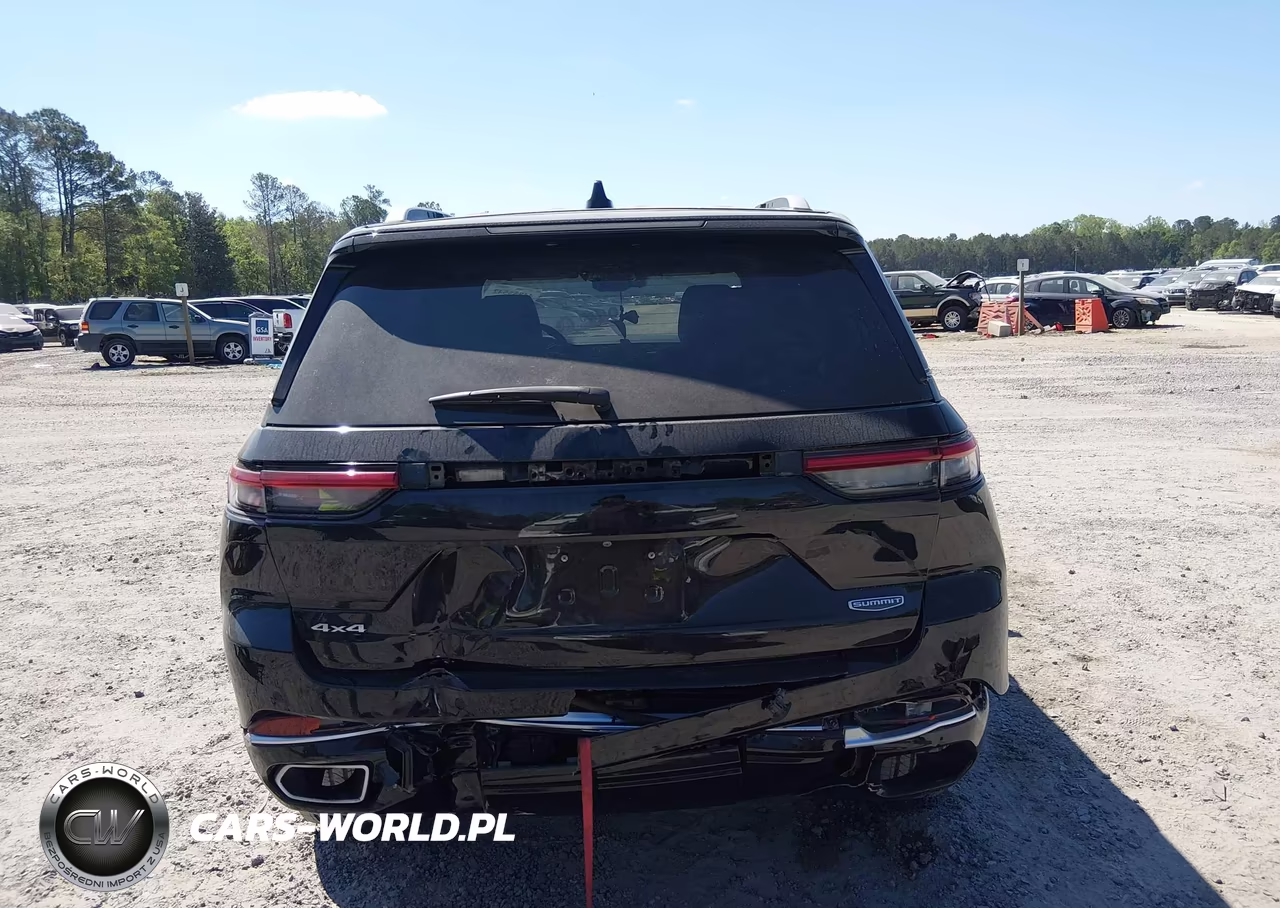 2023 Jeep Grand Cherokee Summit 4X4 VIN:1C4RJHEGXPC535550 - 16
