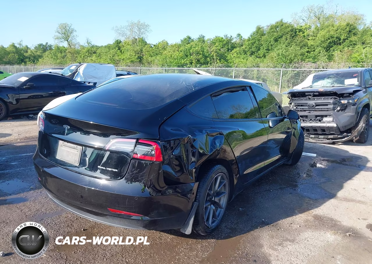 2022 Tesla Model 3 Long Range Dual Motor All-Wheel Drive VIN:5YJ3E1EB4NF186455 - 4