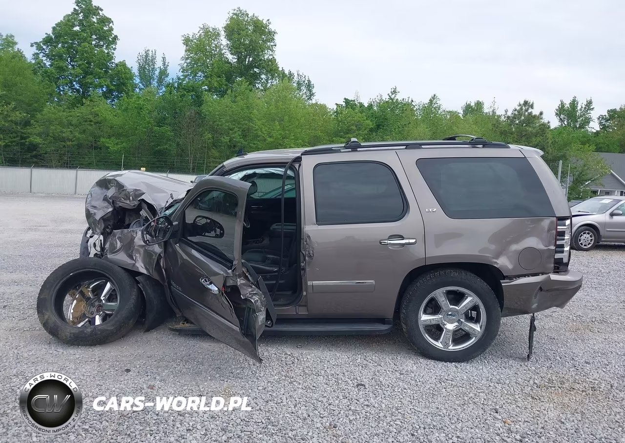 2012 Chevrolet Tahoe Ltz VIN:1GNSKCE04CR284494 - 15