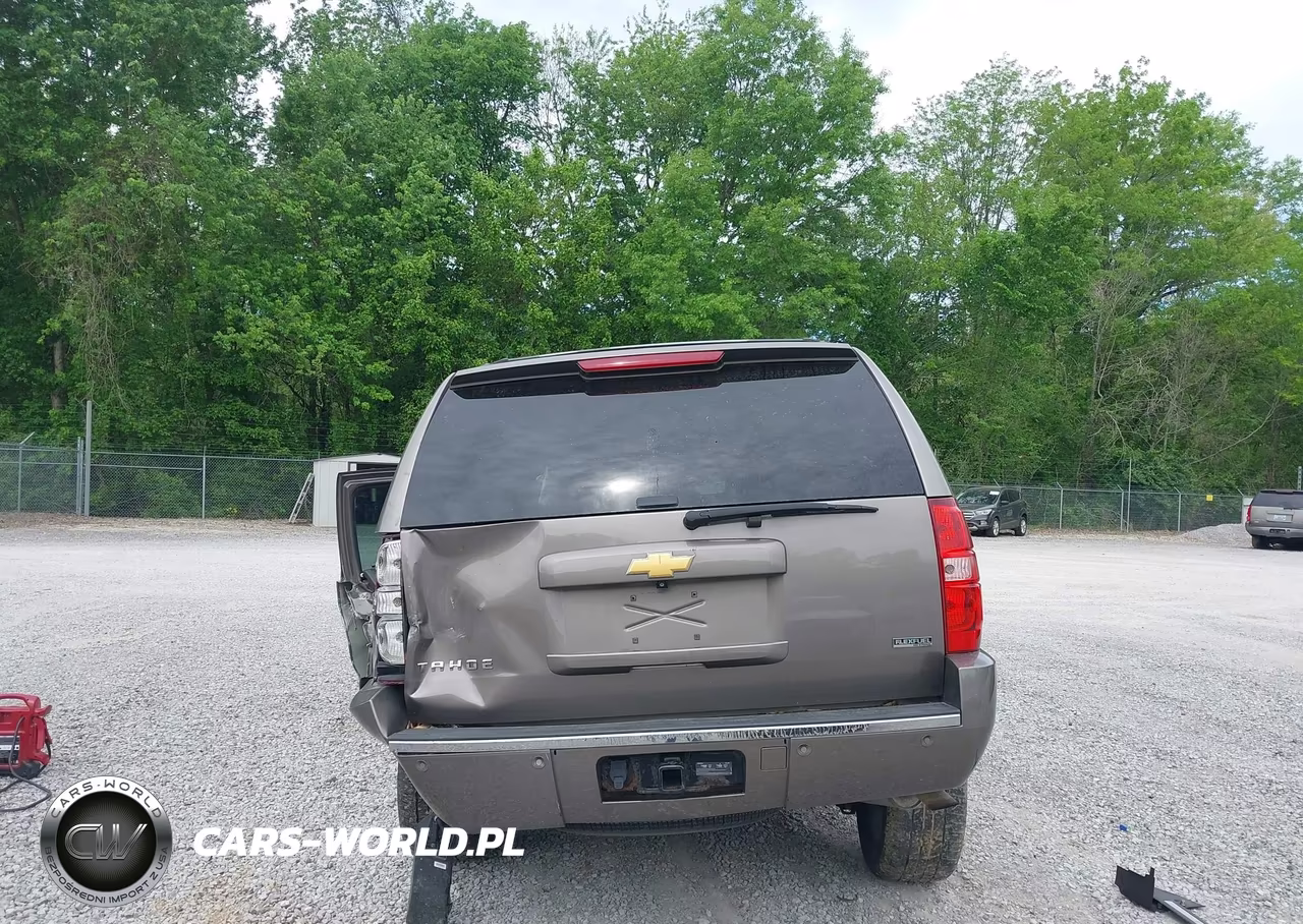 2012 Chevrolet Tahoe Ltz VIN:1GNSKCE04CR284494 - 17