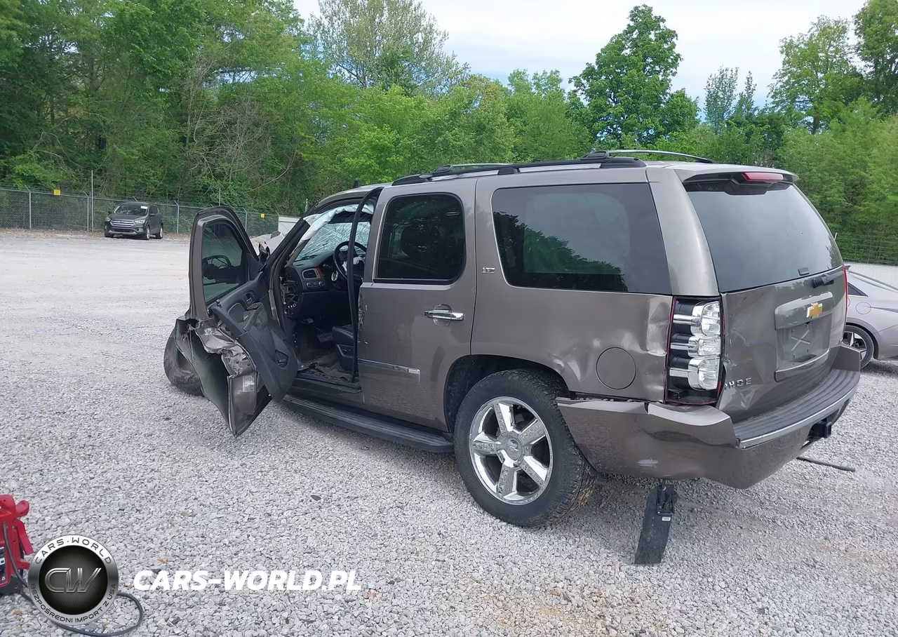 2012 Chevrolet Tahoe Ltz VIN:1GNSKCE04CR284494 - 3