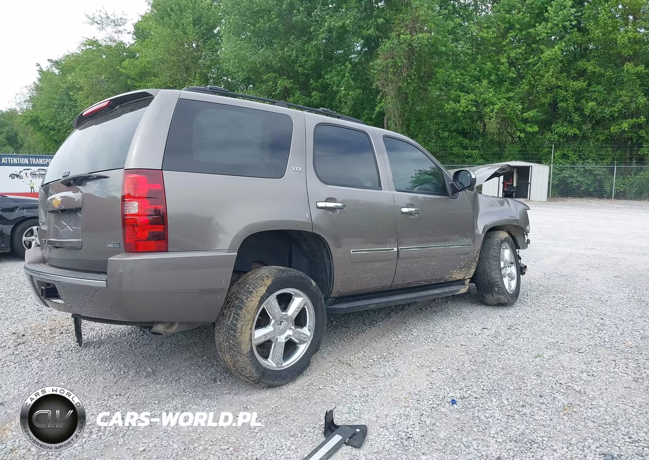 2012 Chevrolet Tahoe Ltz VIN:1GNSKCE04CR284494 - 4