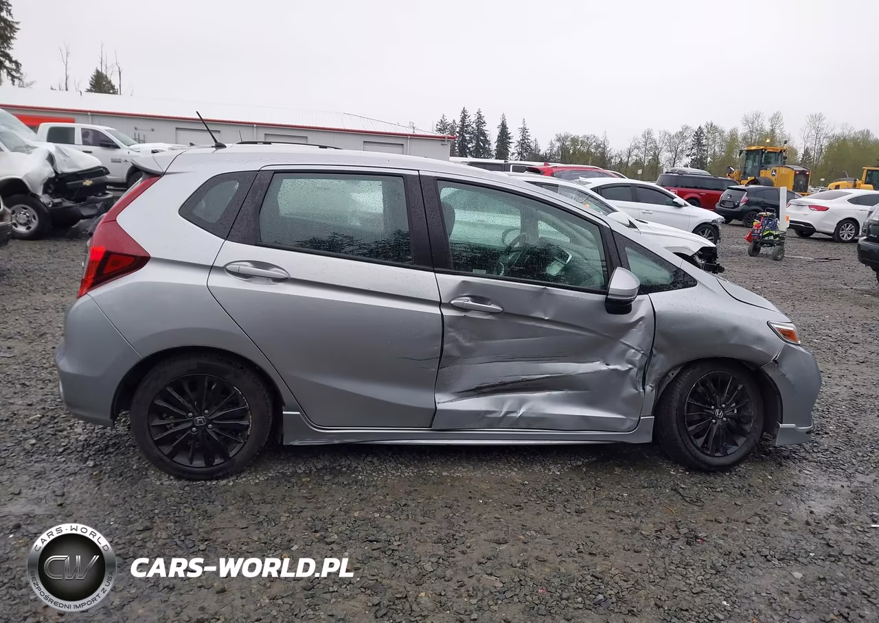 2020 Honda Fit Sport VIN:3HGGK5H6XLM715398 - 13