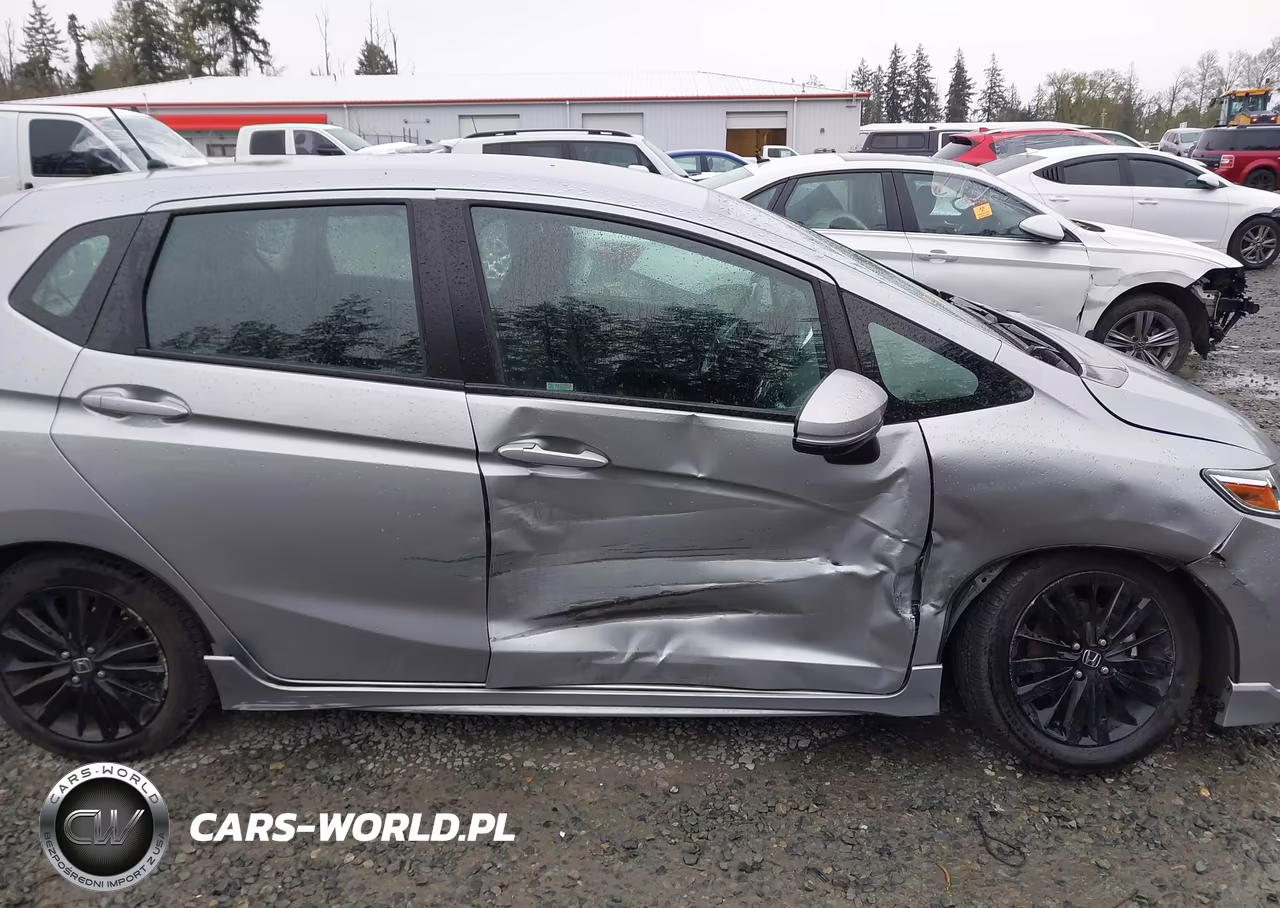 2020 Honda Fit Sport VIN:3HGGK5H6XLM715398 - 6