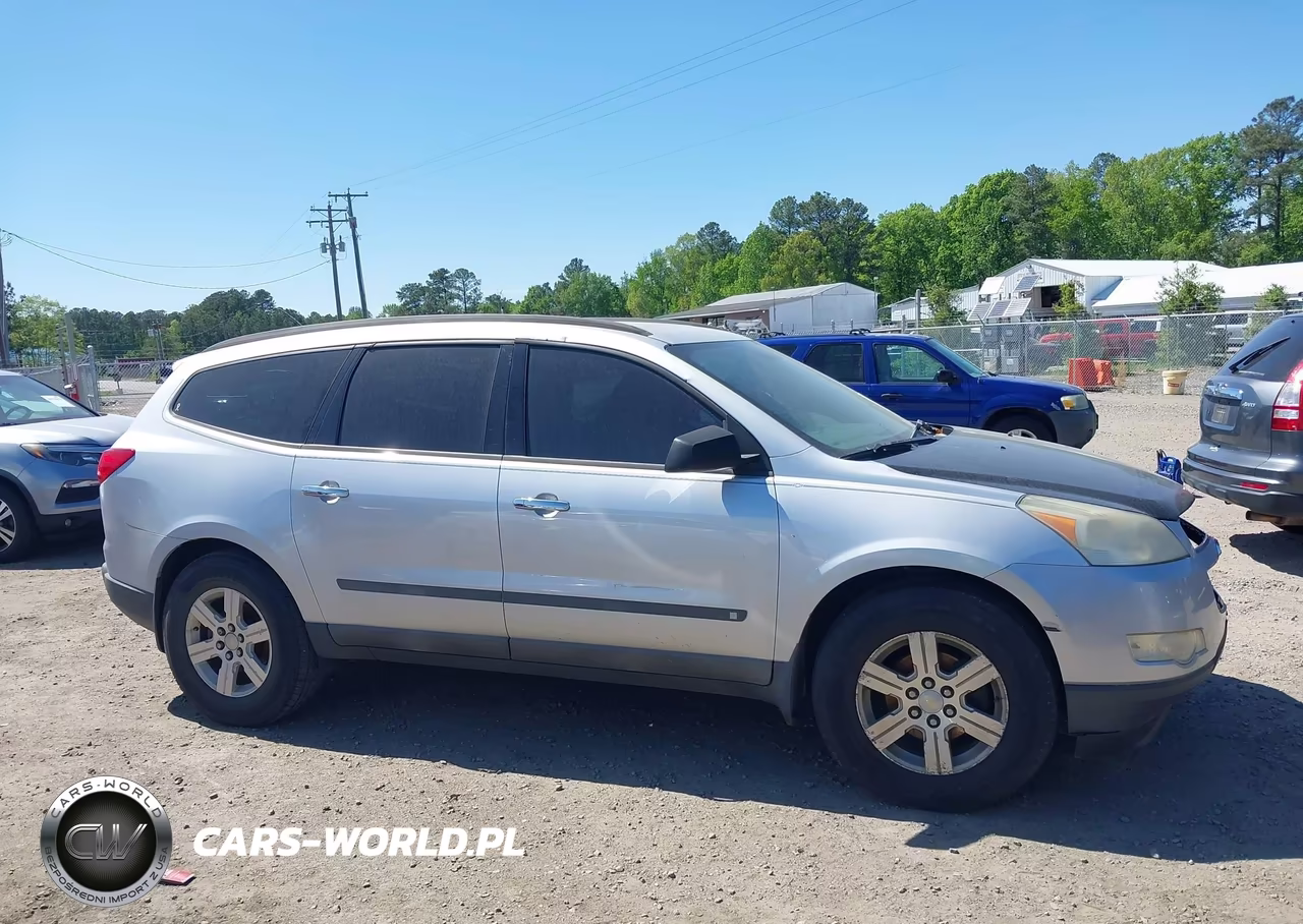 2009 Chevrolet Traverse Ls VIN:1GNEV13D29S173376 - 12