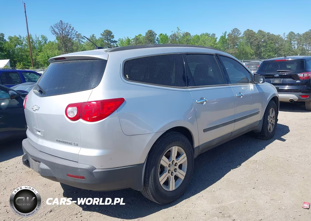 2009 Chevrolet Traverse Ls VIN:1GNEV13D29S173376 - 4