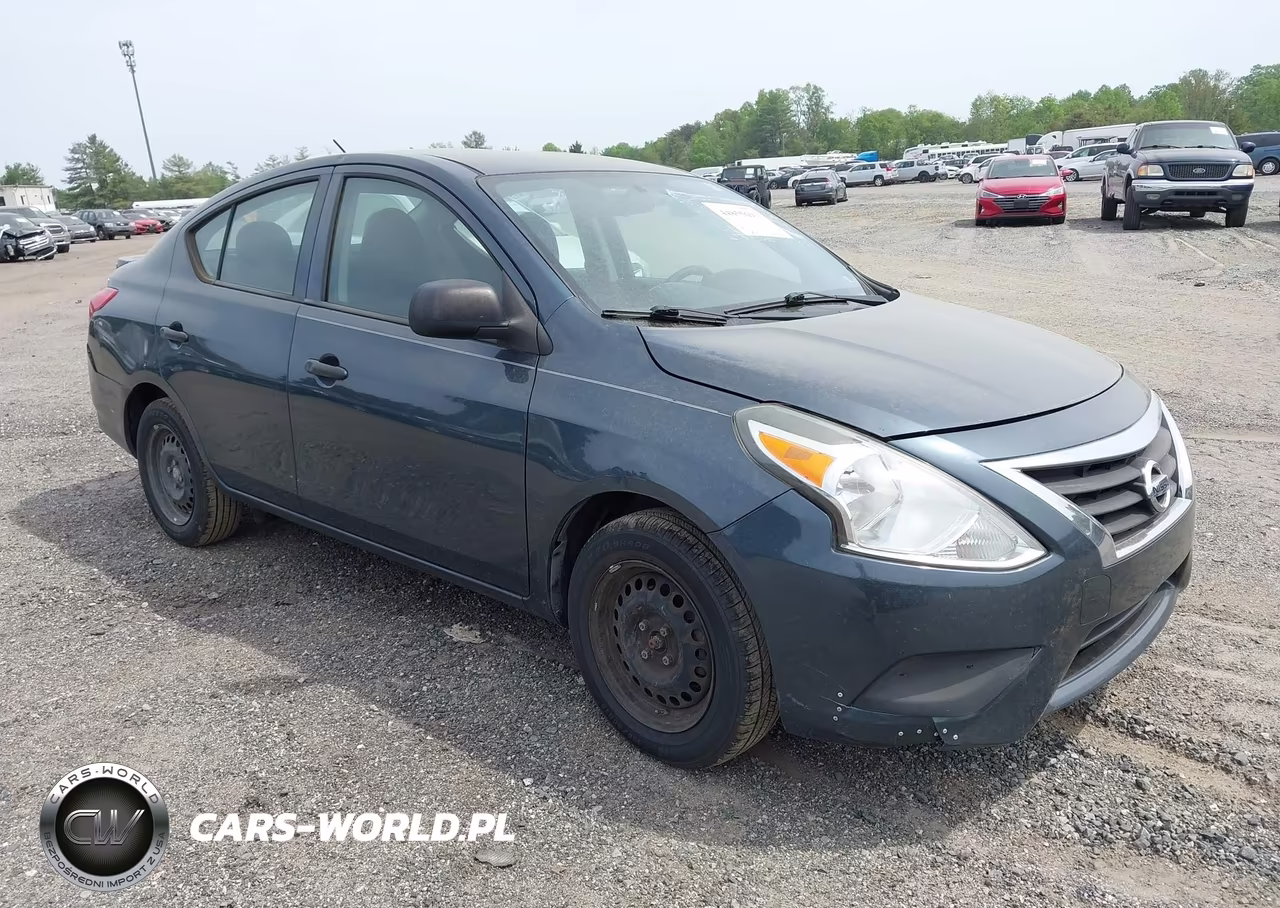 2015 Nissan Versa 1.6 S+