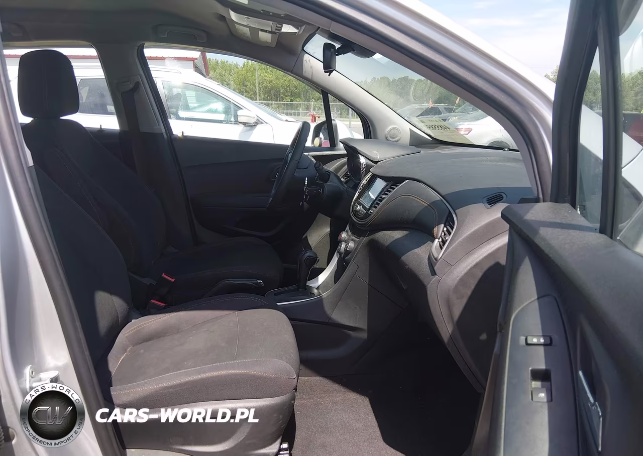 2017 Chevrolet Trax Ls VIN:3GNCJKSB6HL273163 - 5