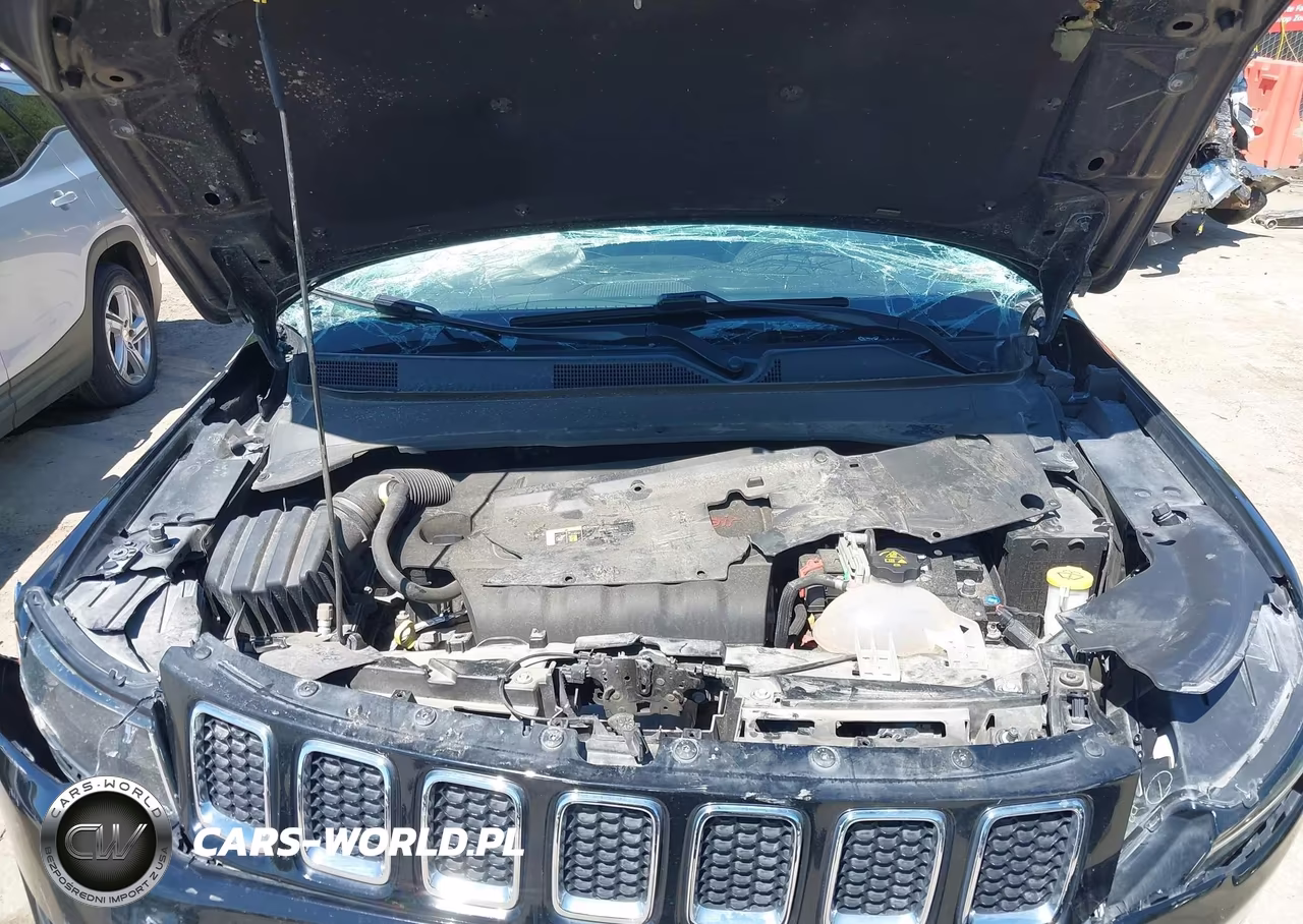 2018 Jeep Compass Latitude 4X4 VIN:3C4NJDBB0JT413839 - 10