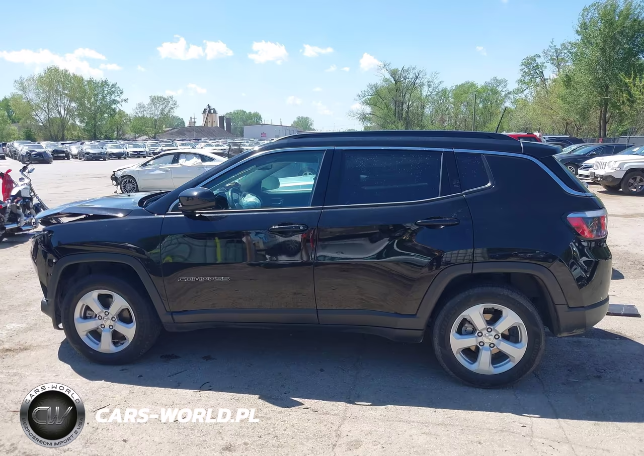 2018 Jeep Compass Latitude 4X4 VIN:3C4NJDBB0JT413839 - 15