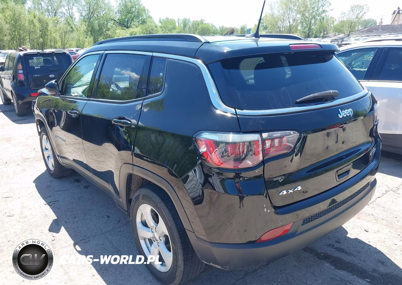 2018 Jeep Compass Latitude 4X4 VIN:3C4NJDBB0JT413839 - 3