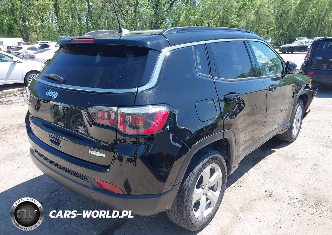 2018 Jeep Compass Latitude 4X4 VIN:3C4NJDBB0JT413839 - 4