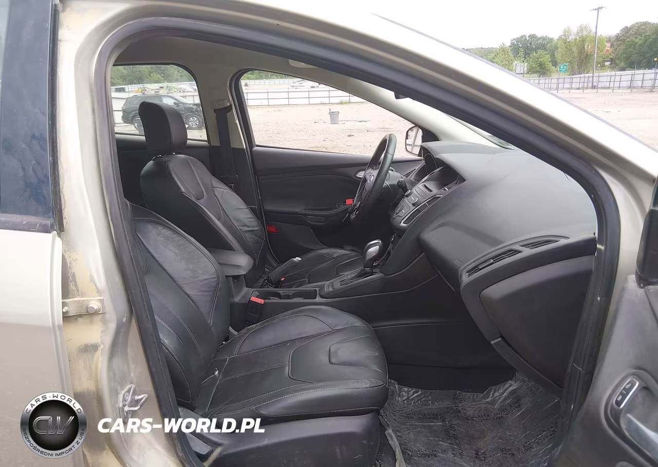2015 Ford Focus Se VIN:1FADP3K28FL336005 - 5