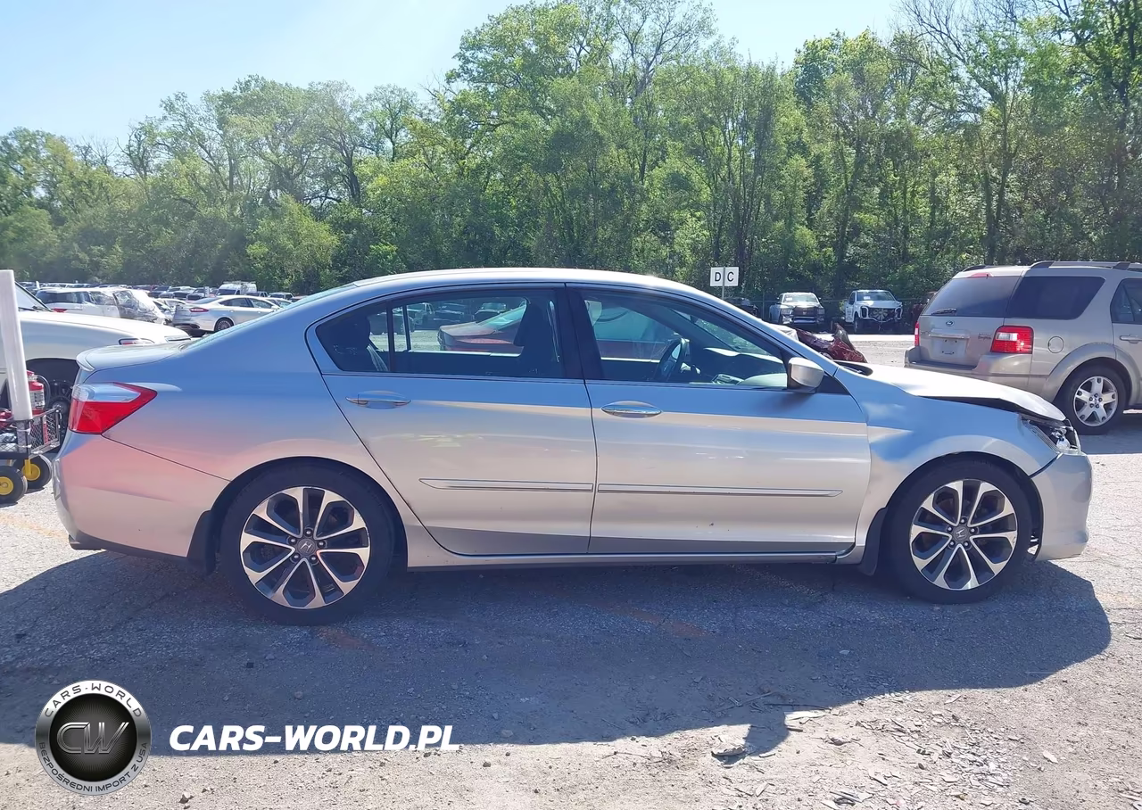2015 Honda Accord Sport VIN:1HGCR2F59FA094434 - 13