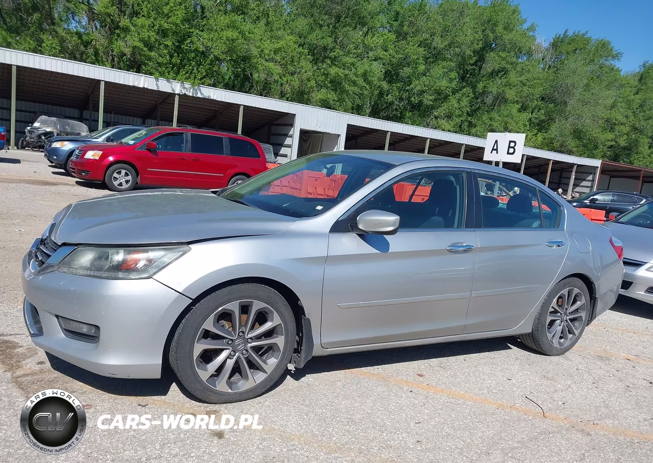 2015 Honda Accord Sport VIN:1HGCR2F59FA094434 - 14