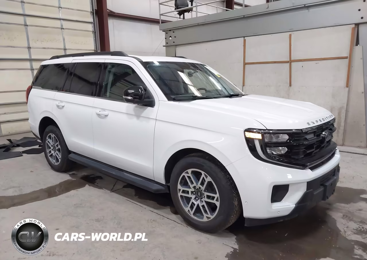 2025 Ford Expedition Active