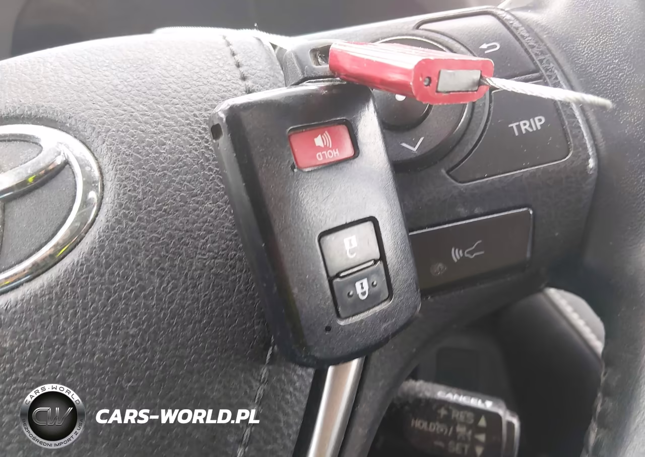 2018 Toyota Rav4 Xle VIN:2T3RFREV2JW807020 - 11