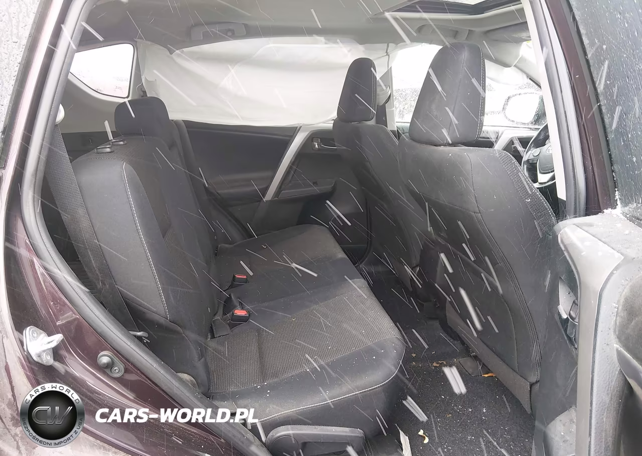 2018 Toyota Rav4 Xle VIN:2T3RFREV2JW807020 - 8