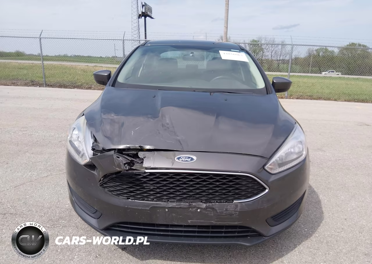2018 Ford Focus Se VIN:1FADP3F22JL312639 - 12