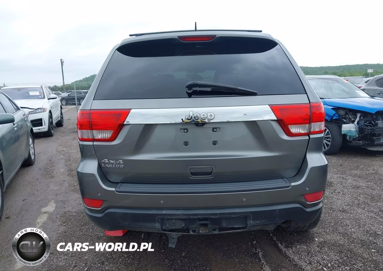 2013 Jeep Grand Cherokee Laredo VIN:1C4RJFAG9DC612463 - 17