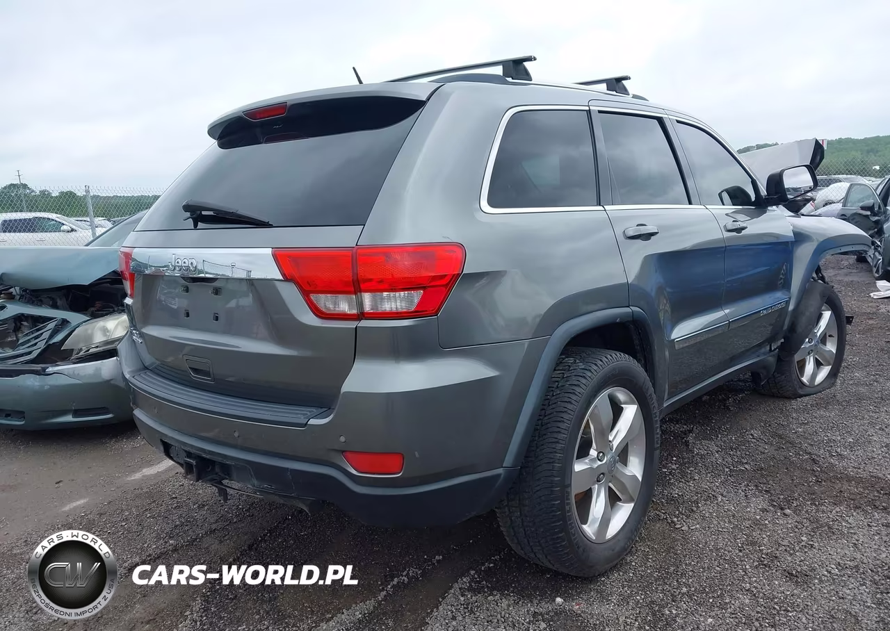 2013 Jeep Grand Cherokee Laredo VIN:1C4RJFAG9DC612463 - 4