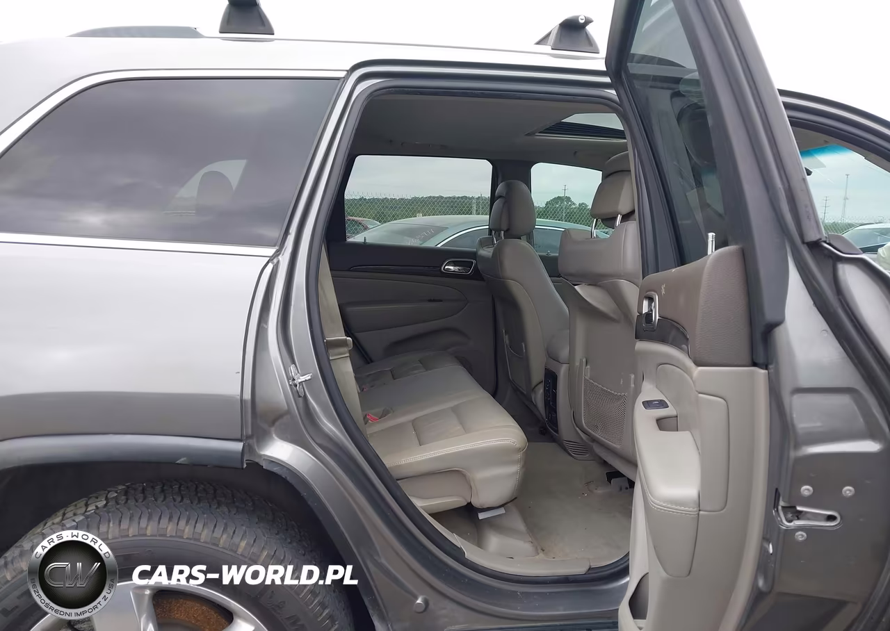 2013 Jeep Grand Cherokee Laredo VIN:1C4RJFAG9DC612463 - 8