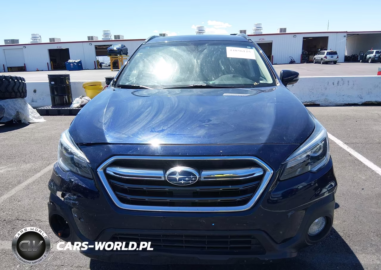 2018 Subaru Outback 3.6R Touring VIN:4S4BSETC4J3340575 - 12