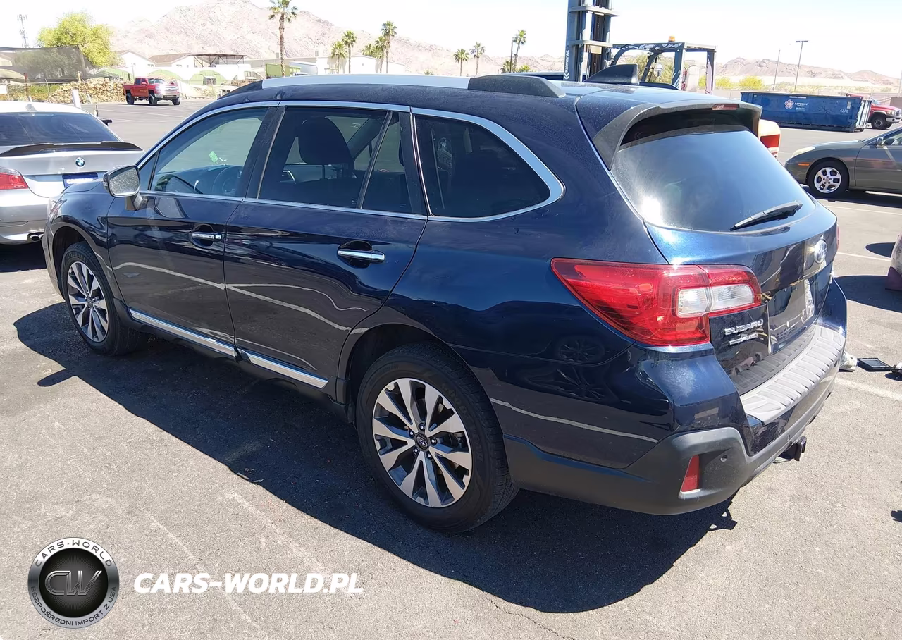 2018 Subaru Outback 3.6R Touring VIN:4S4BSETC4J3340575 - 3