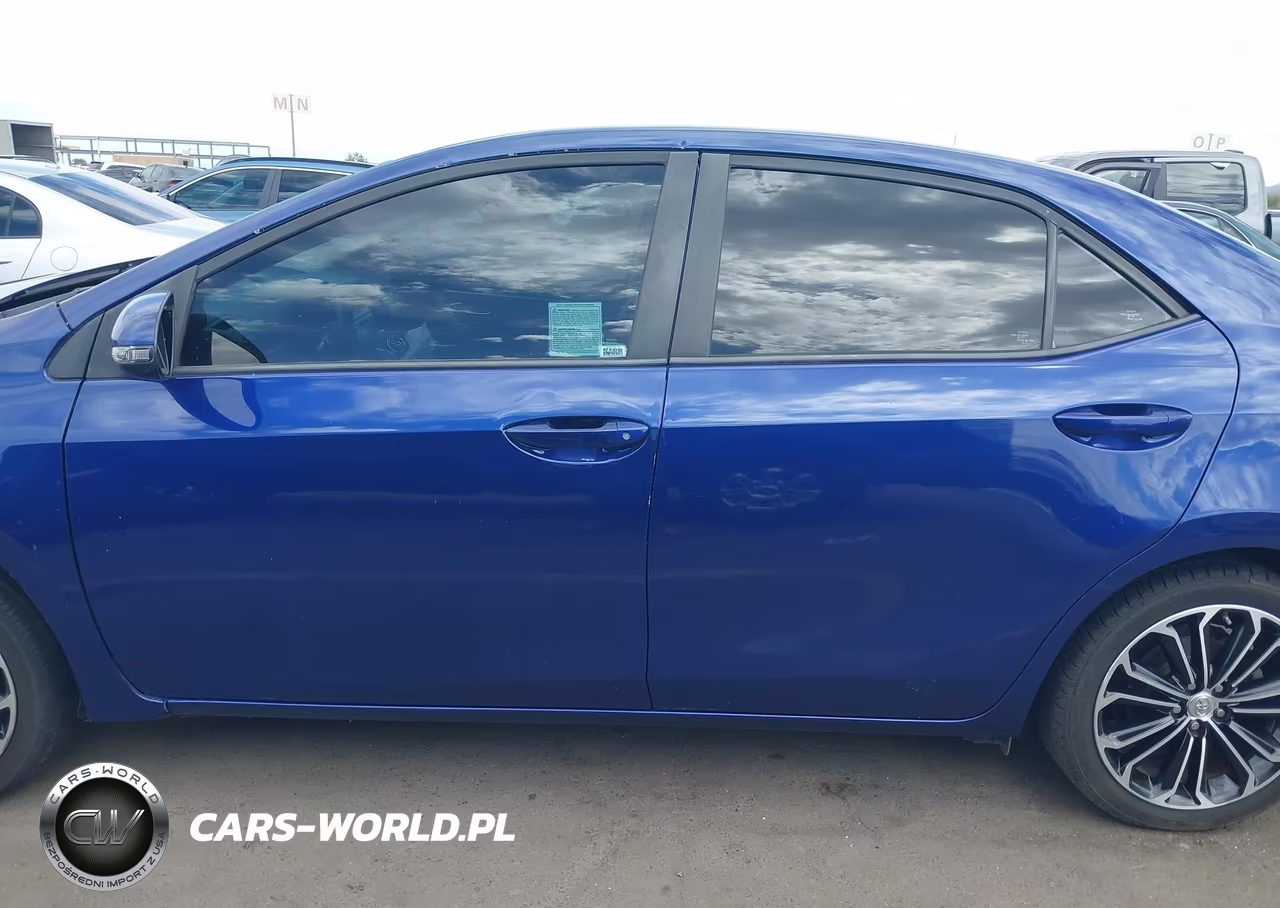 2015 Toyota Corolla S Plus VIN:5YFBURHE7FP268656 - 15
