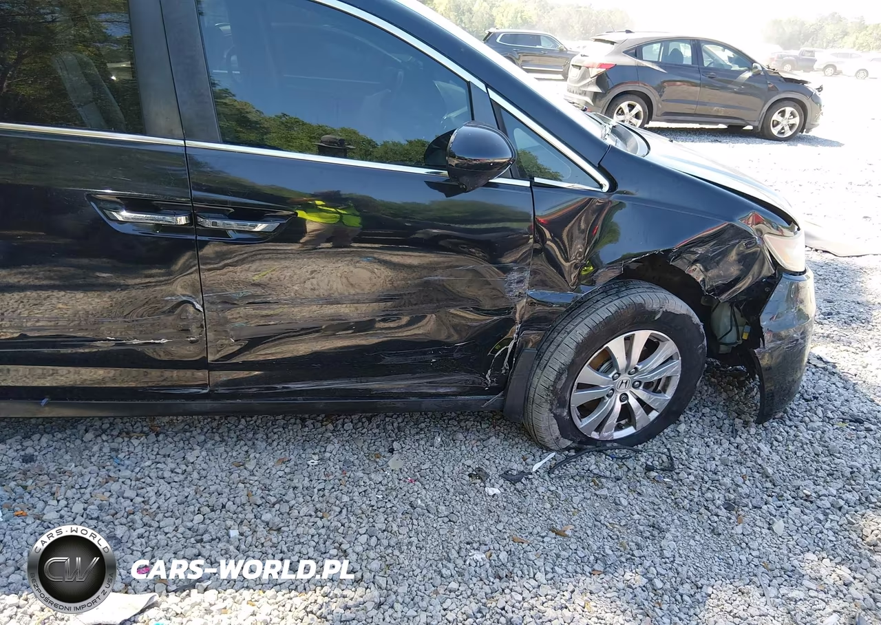 2015 Honda Odyssey Ex-L VIN:5FNRL5H68FB011374 - 6
