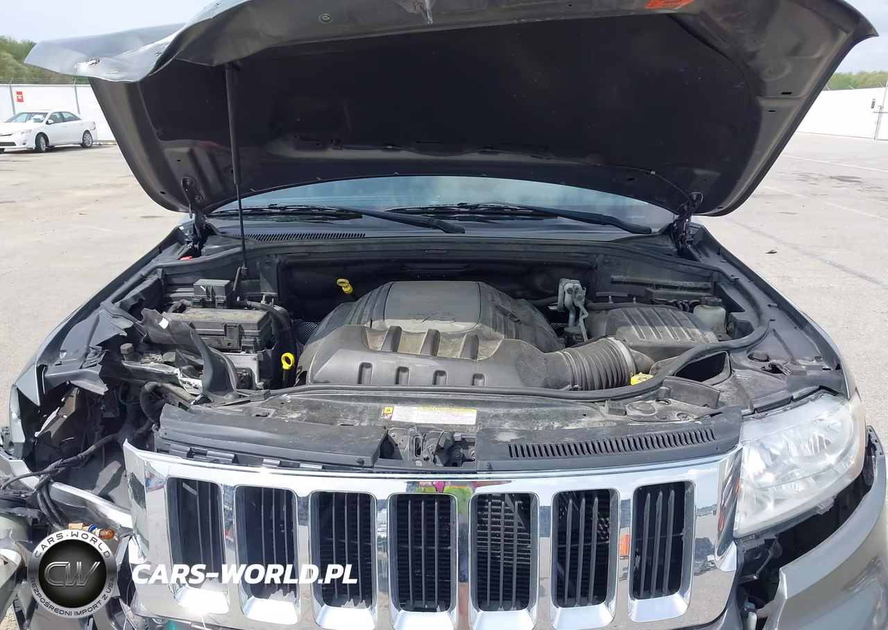 2012 Jeep Grand Cherokee Laredo VIN:1C4RJEAT6CC116302 - 10