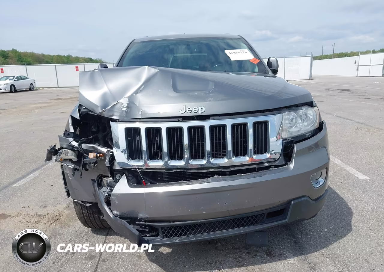 2012 Jeep Grand Cherokee Laredo VIN:1C4RJEAT6CC116302 - 12