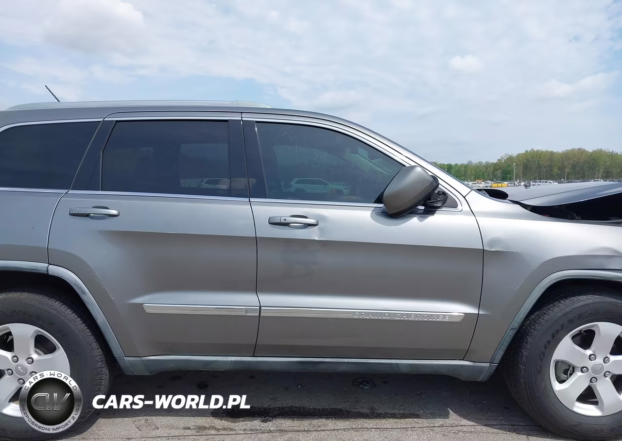 2012 Jeep Grand Cherokee Laredo VIN:1C4RJEAT6CC116302 - 13