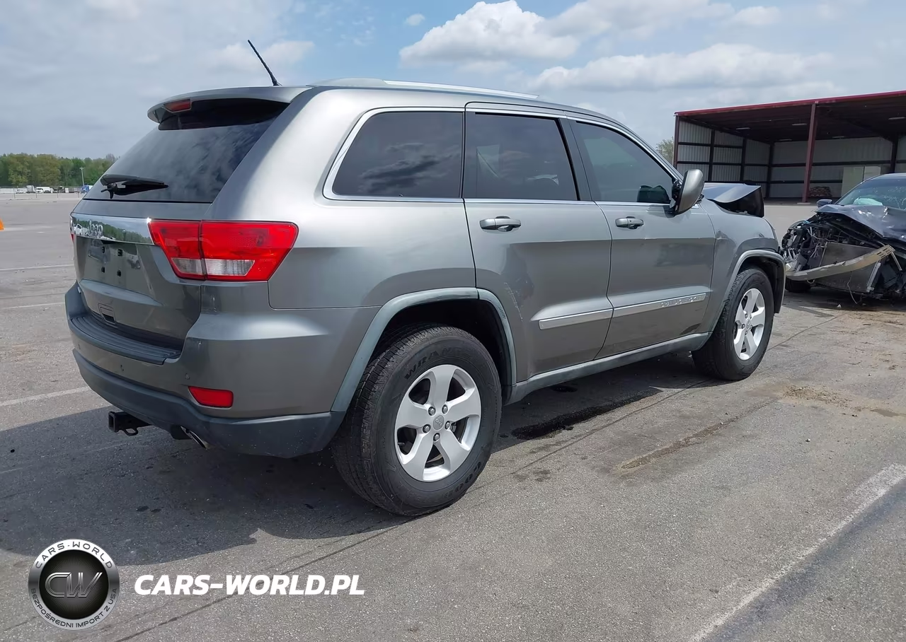 2012 Jeep Grand Cherokee Laredo VIN:1C4RJEAT6CC116302 - 4